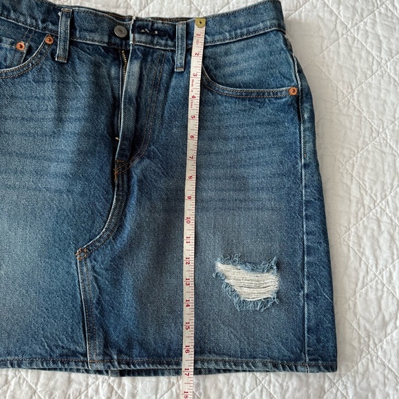 Levi’s Blue Mini Pencil Skirt with Distressed Denim - Picture 6 of 10
